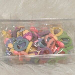 Elastics for hair